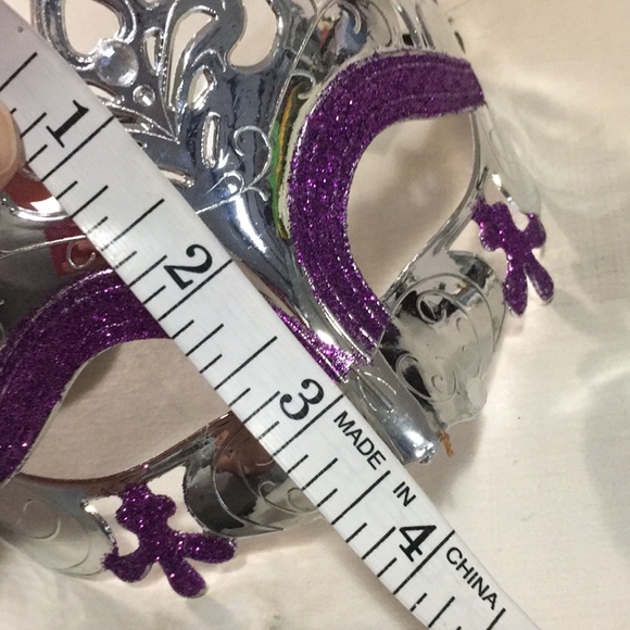 Silver with purple glitter face mask opera? Mardi-Gras? - Picture 4 of 4